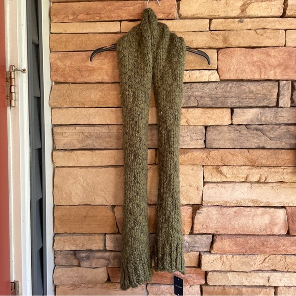 Lucky Brand green chunky knit long wrap around scarf Women’s O/S NWT - Picture 1 of 10
